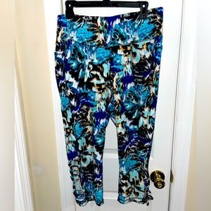 Livi athletic pant cropped Capri multicolor-size 18/20
